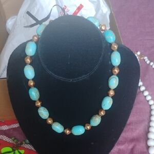 Chic Turquoise and Gold Necklace